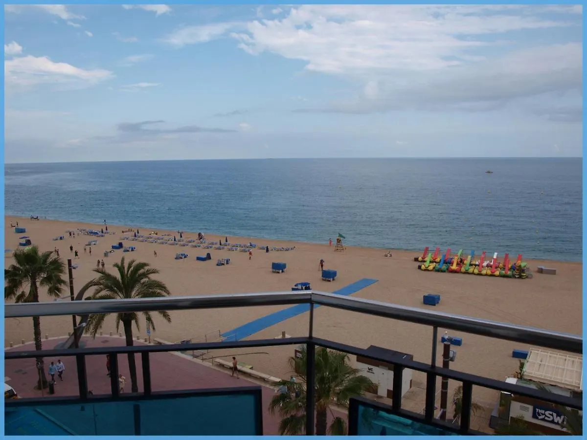 بيت ضيافة يوريت دي مار Hostal Mozaik Lloret
